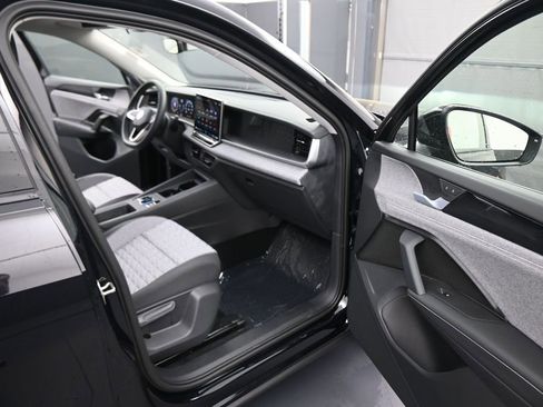 New 2026 Volkswagen Tiguan S AWD/4WD image 42