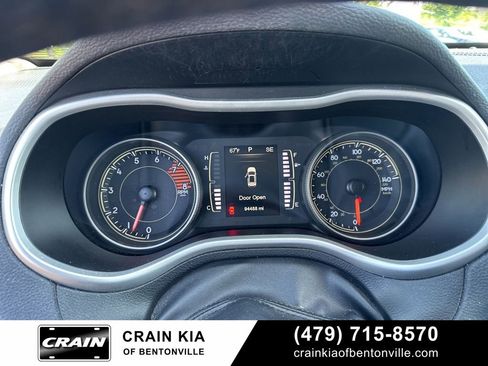 Used 2016 Jeep Cherokee Latitude w/ Cold Weather Group FWD image 19