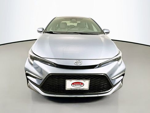 Used 2024 Toyota Corolla SE image 2