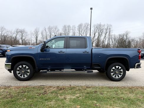 Used 2024 Chevrolet Silverado 2500 LT w/ All Star Edition image 2