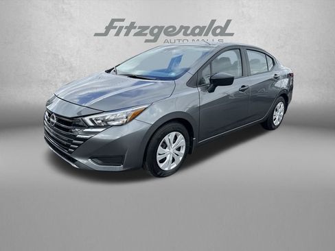 Used 2025 Nissan Versa S w/ Trunk Package image 3