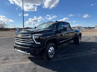 New 2026 Chevrolet Silverado 3500 High Country video 1