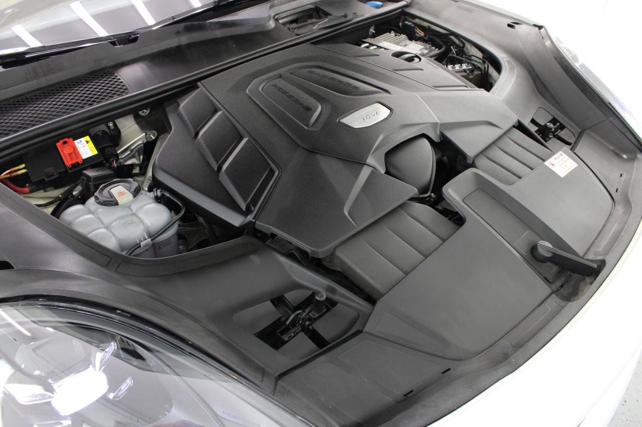 Used 2020 Porsche Cayenne AWD/4WD image 75