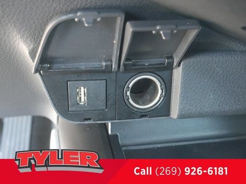 Used 2021 Toyota Camry LE FWD image 28