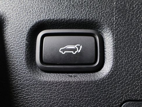 Certified 2023 Hyundai Santa Fe SEL w/ Premium Package image 17