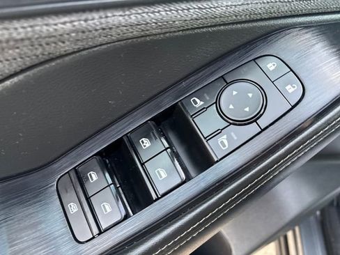 Certified 2022 Nissan Rogue SV image 12