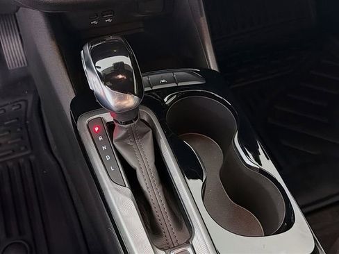 Used 2025 Buick Envista Sport Touring image 19