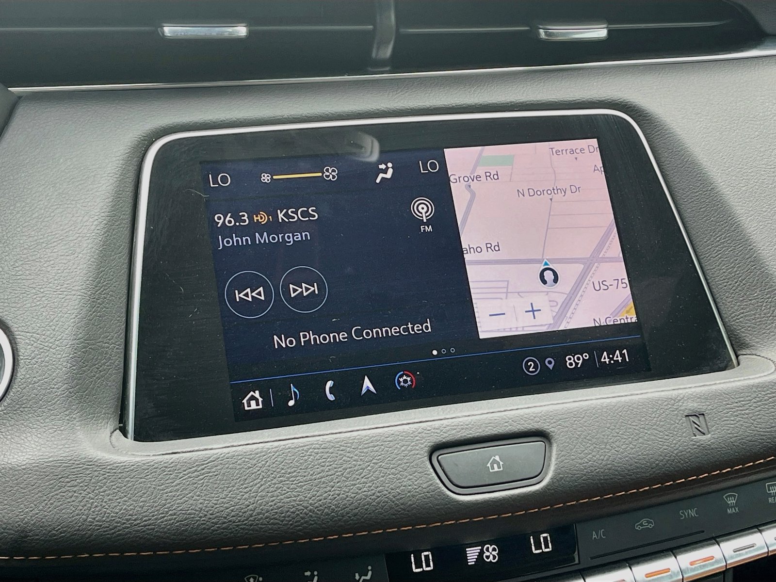 Used 2021 Cadillac XT4 Sport FWD image 13