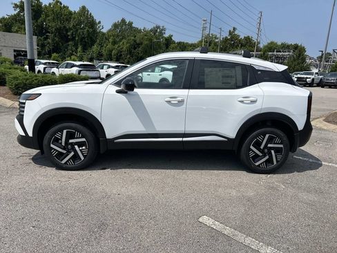 New 2026 Nissan Kicks SV w/ Cold Weather Package FWD image 4