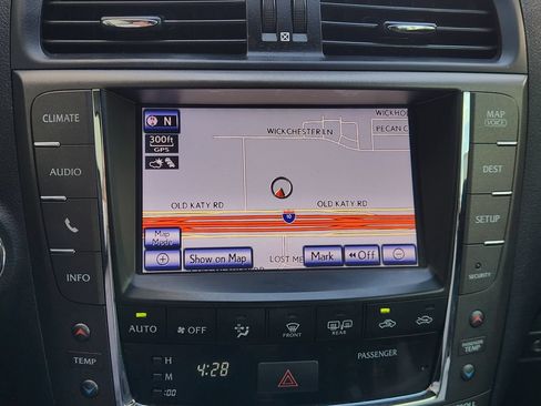 Used 2013 Lexus IS 250C w/ Luxury Pkg RWD image 16
