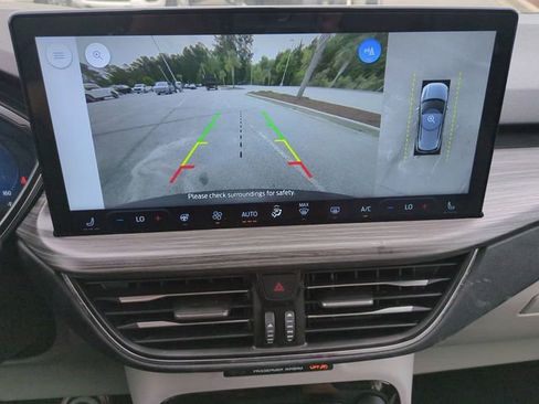Used 2025 Ford Escape SE w/ PHEV Premium Package FWD image 22