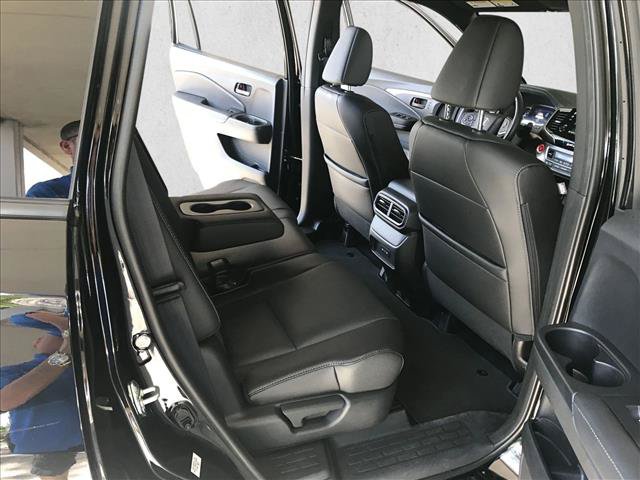 Used 2025 Honda Passport EX-L image 16