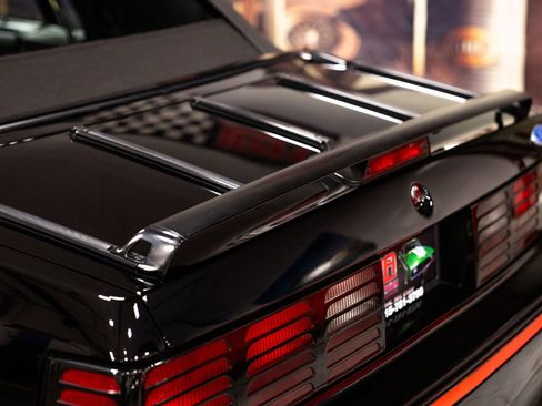 Used 1987 Ford Mustang GT RWD image 17