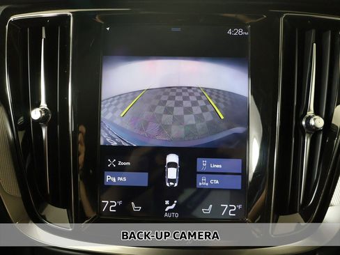 Used 2019 Volvo S60 T5 R-Design image 8