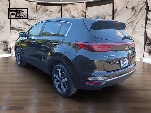 Used 2020 Kia Sportage LX AWD/4WD image 7