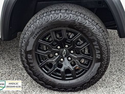 Used 2024 Chevrolet Colorado Trail Boss w/ Advanced Trailering Package AWD/4WD image 6