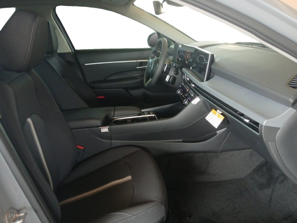 New 2026 Hyundai Sonata Blue FWD image 15