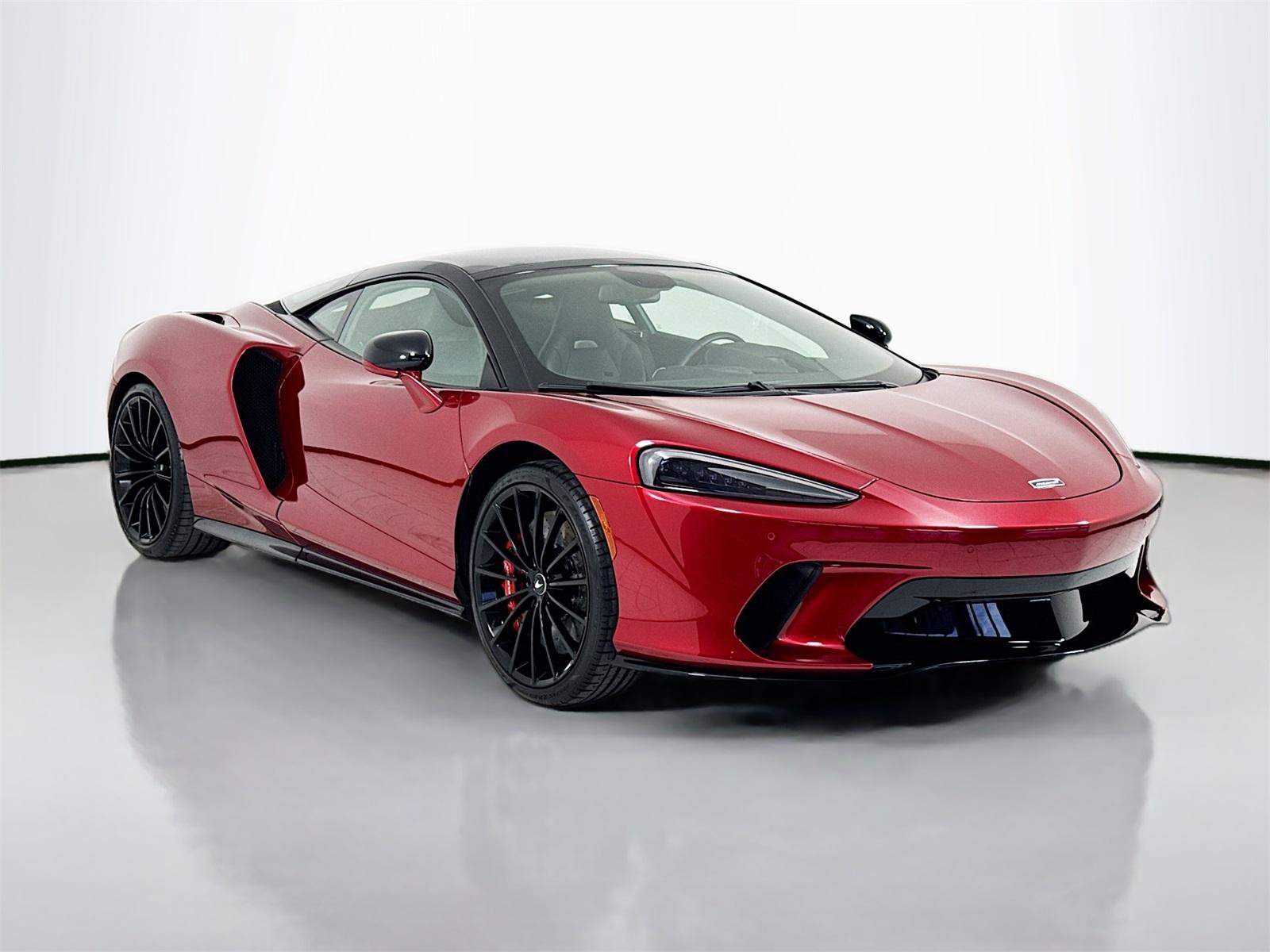 Used 2023 McLaren GT RWD image 1