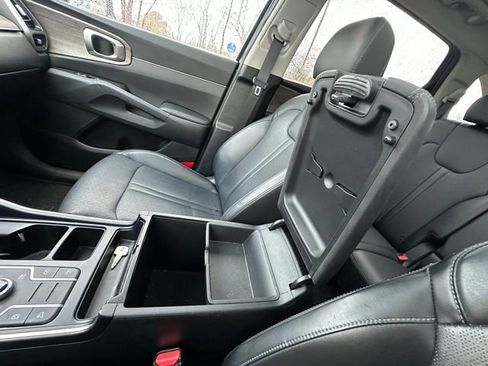 Used 2022 Kia Sorento S w/ Panoramic Sunroof Package image 27