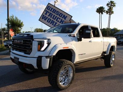 Used 2025 GMC Sierra 2500 AT4 w/ AT4 Premium Plus Package