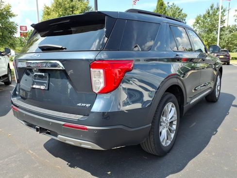 Used 2024 Ford Explorer XLT w/ Equipment Group 202A AWD/4WD image 4