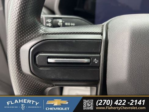 Used 2023 Chevrolet Colorado W/T image 22