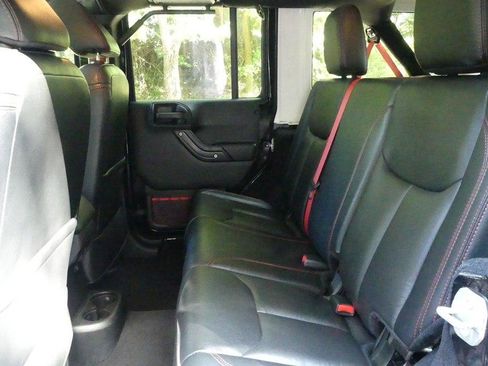 Used 2018 Jeep Wrangler Unlimited Rubicon AWD/4WD image 29