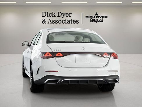 Used 2025 Mercedes-Benz E 350 Sedan image 5