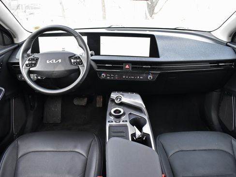Used 2024 Kia EV6 Wind image 28