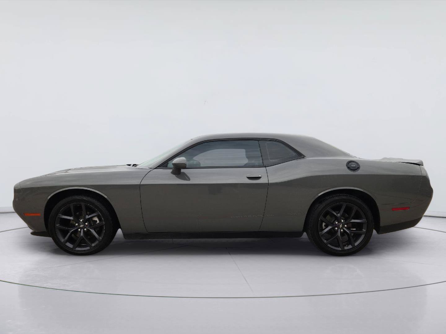 Used 2023 Dodge Challenger SXT w/ Blacktop Package RWD image 4