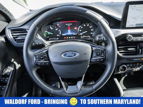 Used 2022 Ford Escape SEL image 33