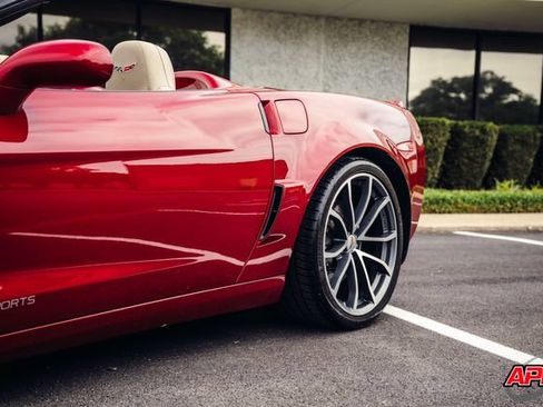 Used 2013 Chevrolet Corvette 427 w/ 1SB Preferred Equipment Group RWD image 33