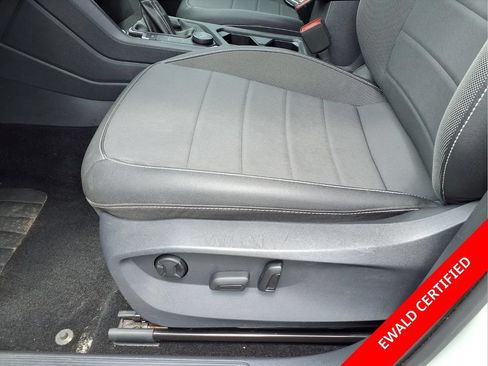 Used 2023 Volkswagen Taos SE AWD/4WD image 11