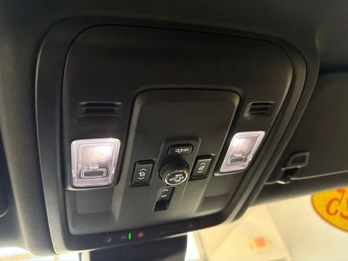 Used 2025 GMC Yukon Elevation w/ LPO, Elevation Black Package AWD/4WD image 14