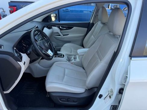 Used 2019 Nissan Rogue Sport SL image 17