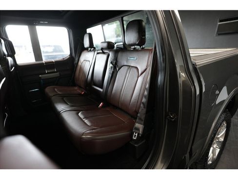 Used 2015 Ford F150 Platinum w/ Equipment Group 701A Luxury RWD image 12