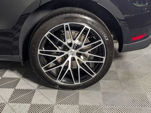 New 2026 Porsche Macan AWD/4WD image 12