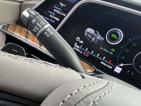 Certified 2023 Cadillac Escalade Sport Platinum image 30