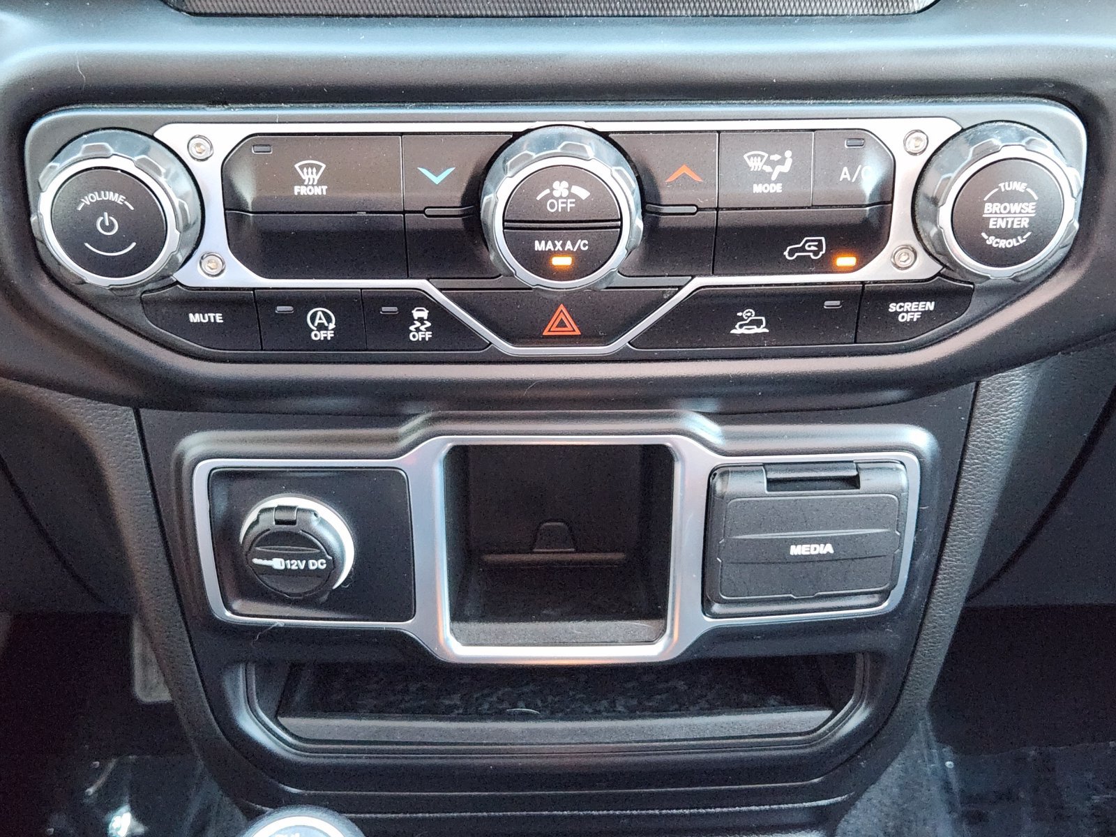 Used 2023 Jeep Wrangler Sport AWD/4WD image 26