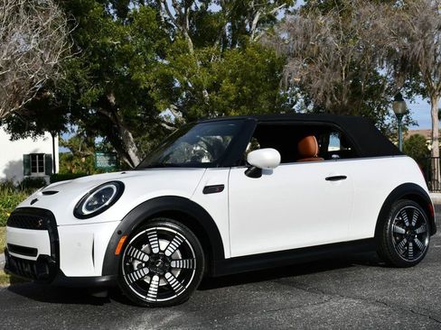 Used 2023 MINI Cooper S image 25