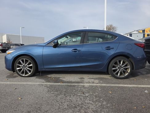 Used 2018 MAZDA MAZDA3 Touring image 9