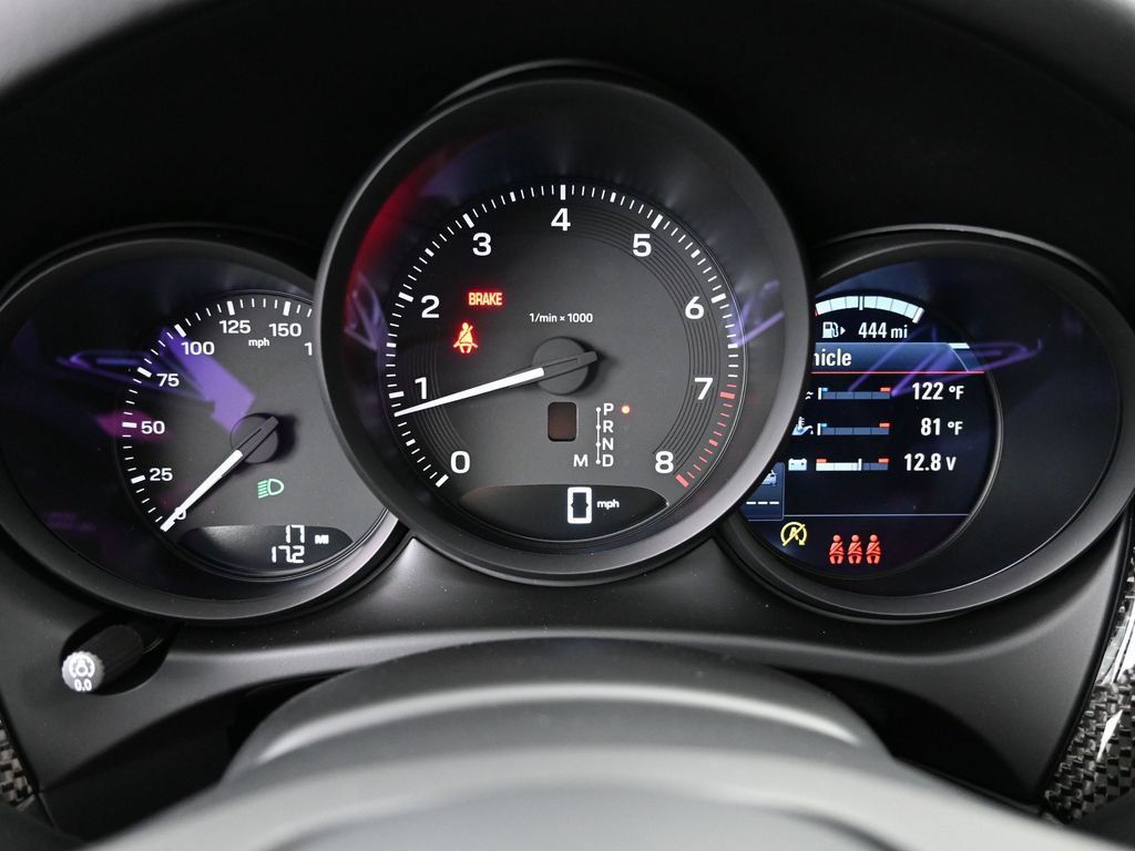 Certified 2026 Porsche Macan AWD/4WD image 28