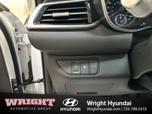 Certified 2025 Genesis G70 2.5T image 22