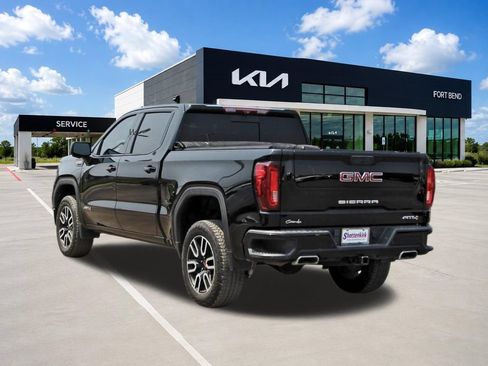 Used 2023 GMC Sierra 1500 AT4 w/ Technology Package AWD/4WD image 7