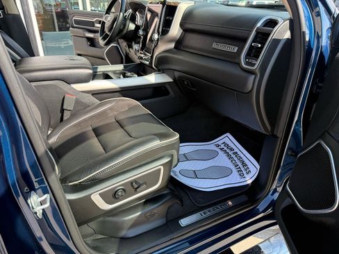 Used 2020 RAM 1500 Laramie AWD/4WD image 16