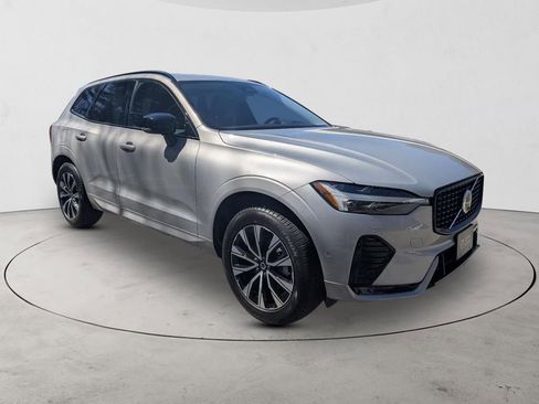 Certified 2025 Volvo XC60 B5 Plus AWD/4WD image 3