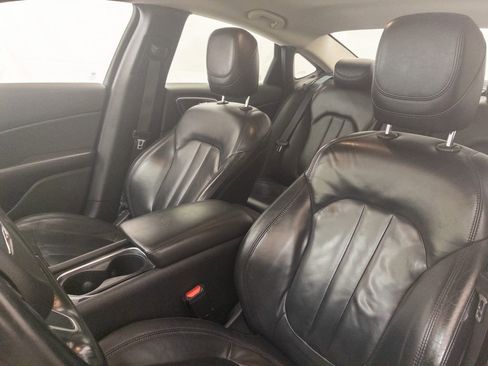 Used 2015 Chrysler 200 C w/ Premium Lighting Group image 10