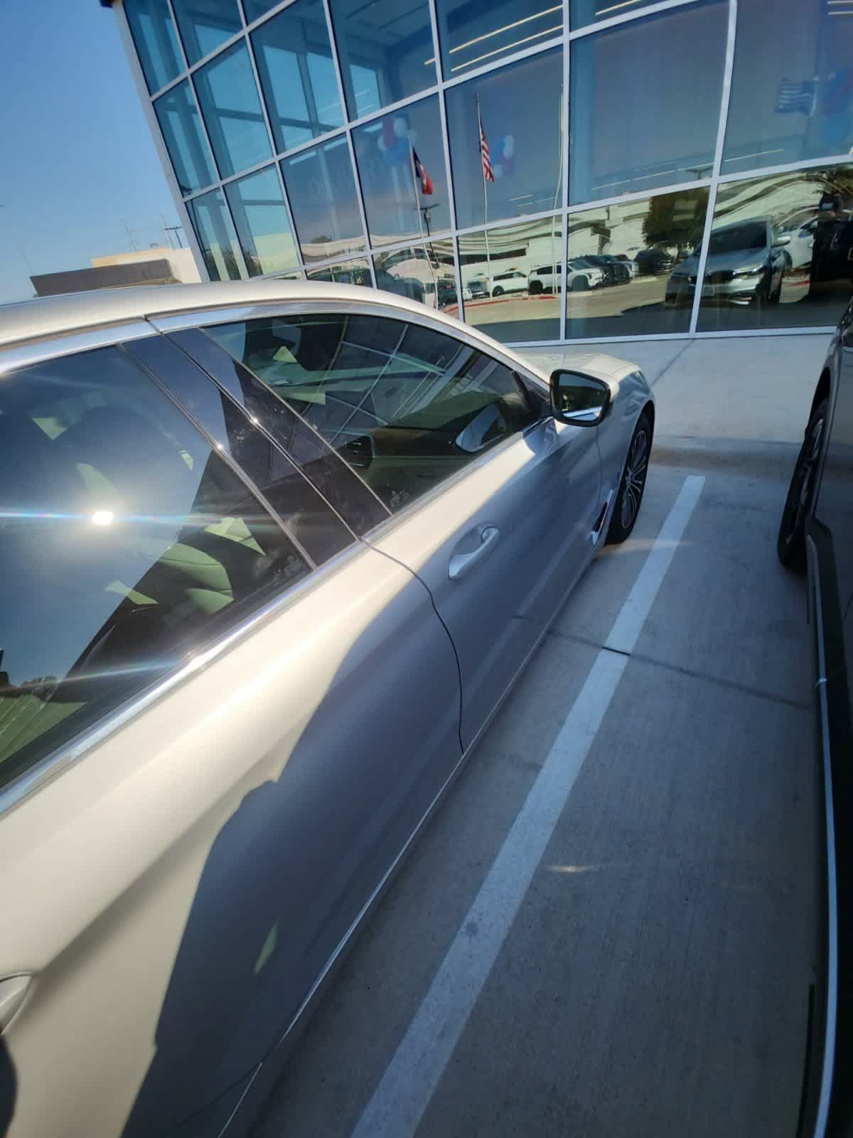 Used 2019 BMW 530e w/ Premium Package RWD image 21