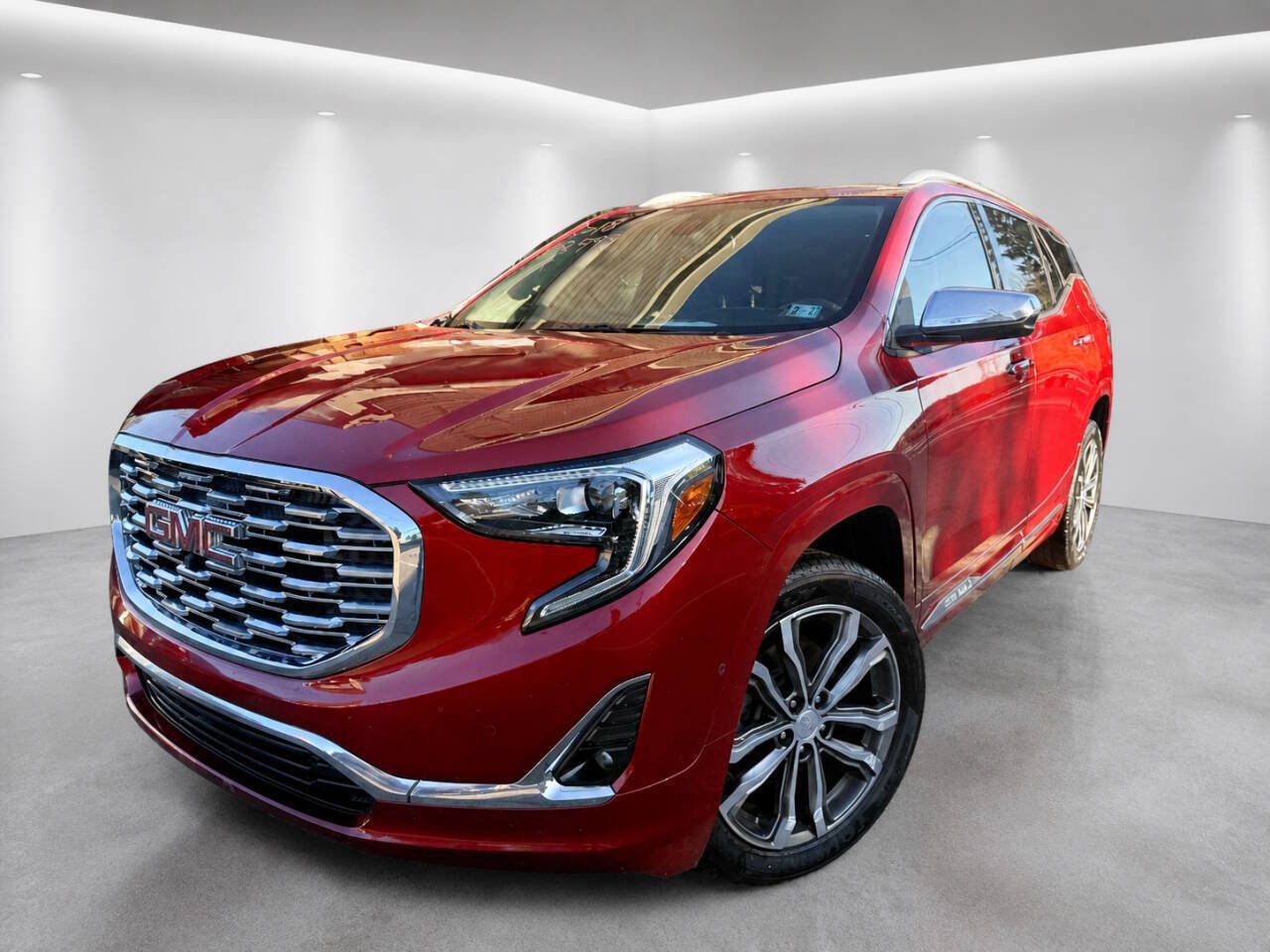 Used 2018 GMC Terrain Denali w/ Advanced Safety Package AWD/4WD image 1