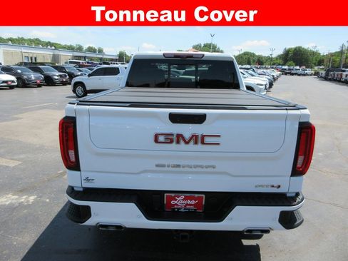 Certified 2023 GMC Sierra 1500 AT4 w/ Technology Package AWD/4WD image 8
